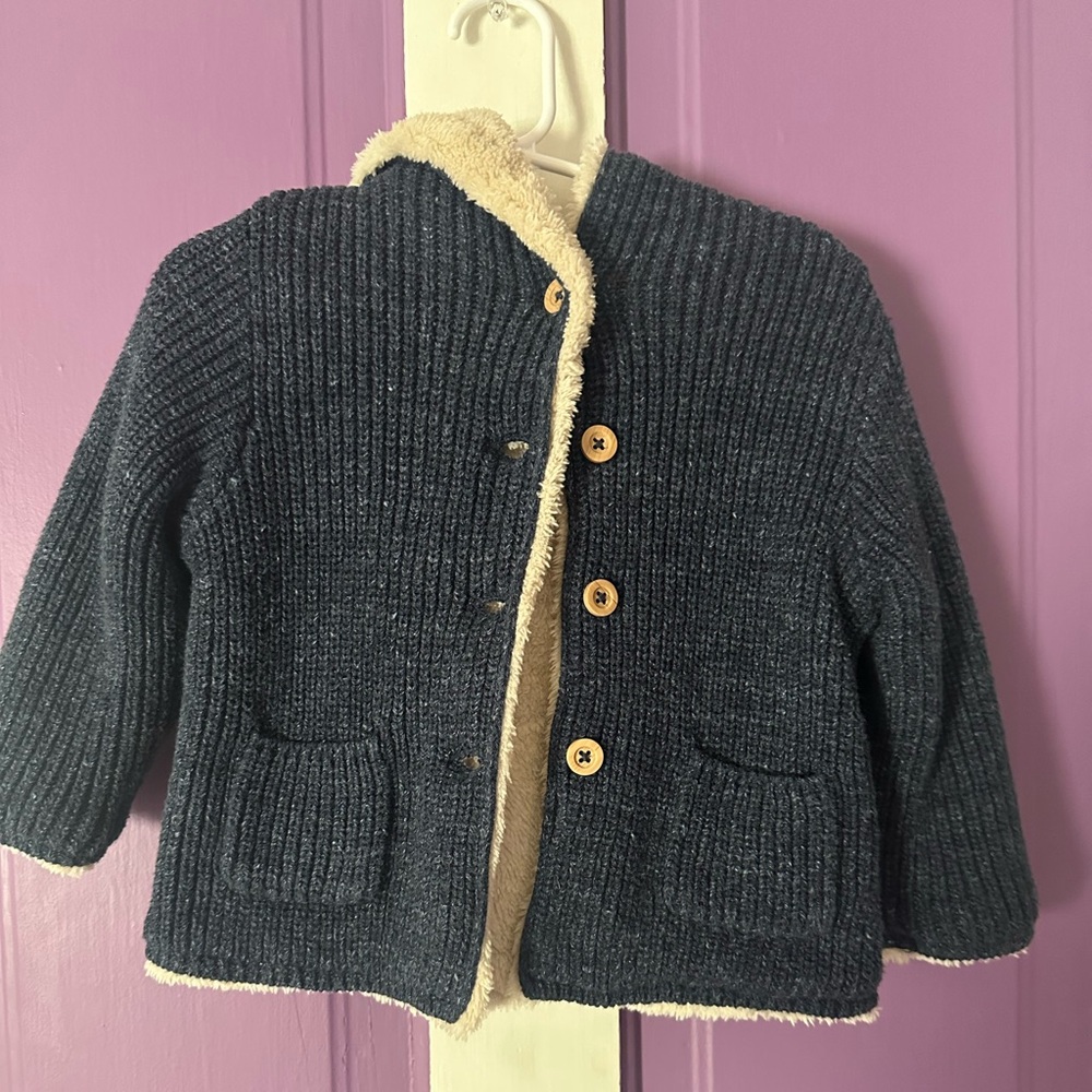 GAP Navy and Cream Sherpa cardigan